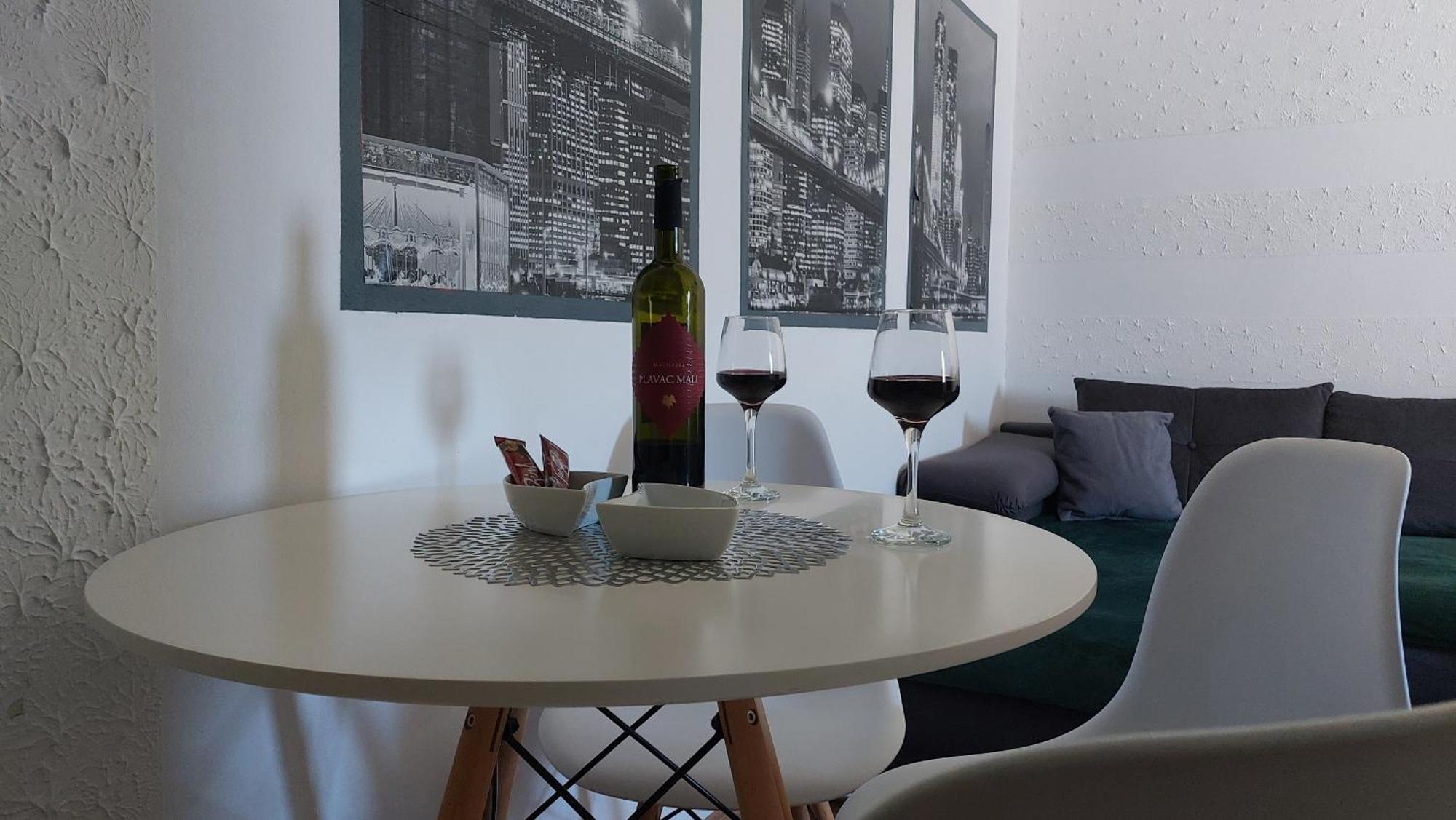 Apartment Zana Pirovac Eksteriør bilde